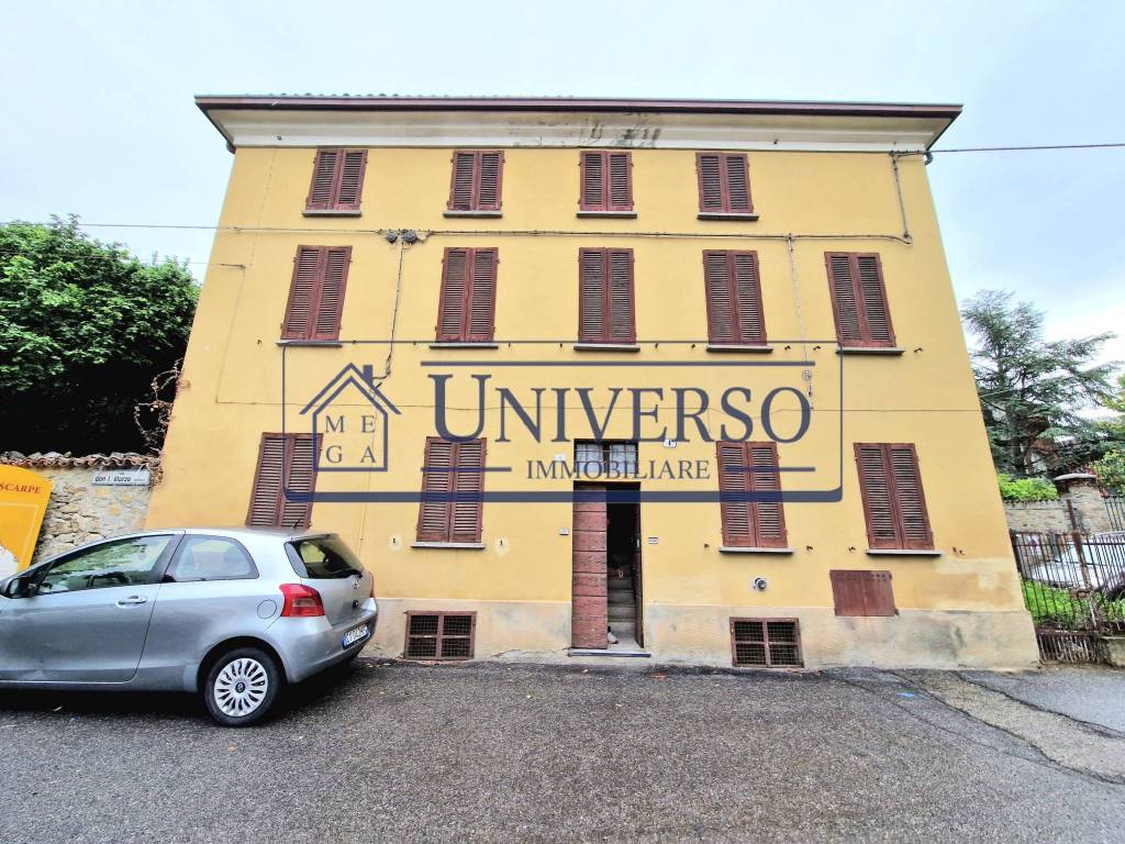 Casa Indipendente in vendita a Godiasco Salice Terme via Don Luigi Sturzo, 4