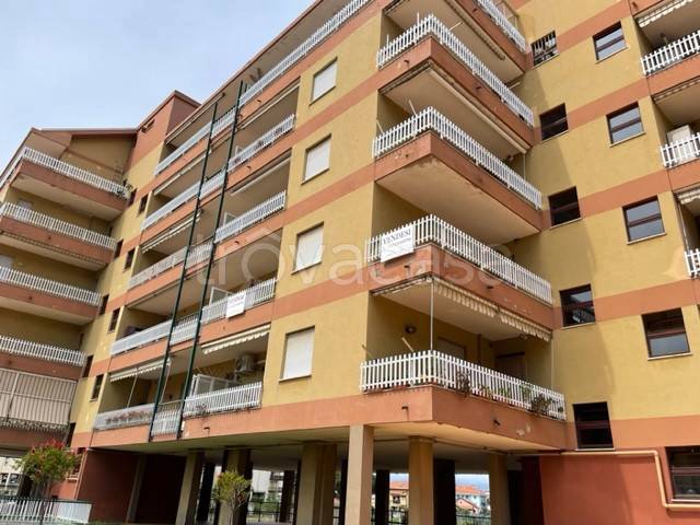 Appartamento in vendita a Ventimiglia via Nino Lamboglia, 10