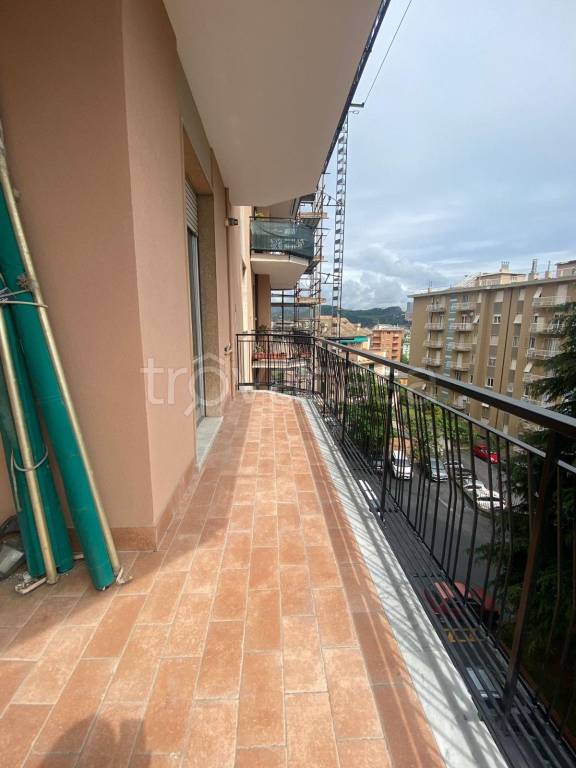 Appartamento in vendita a Genova via Samo