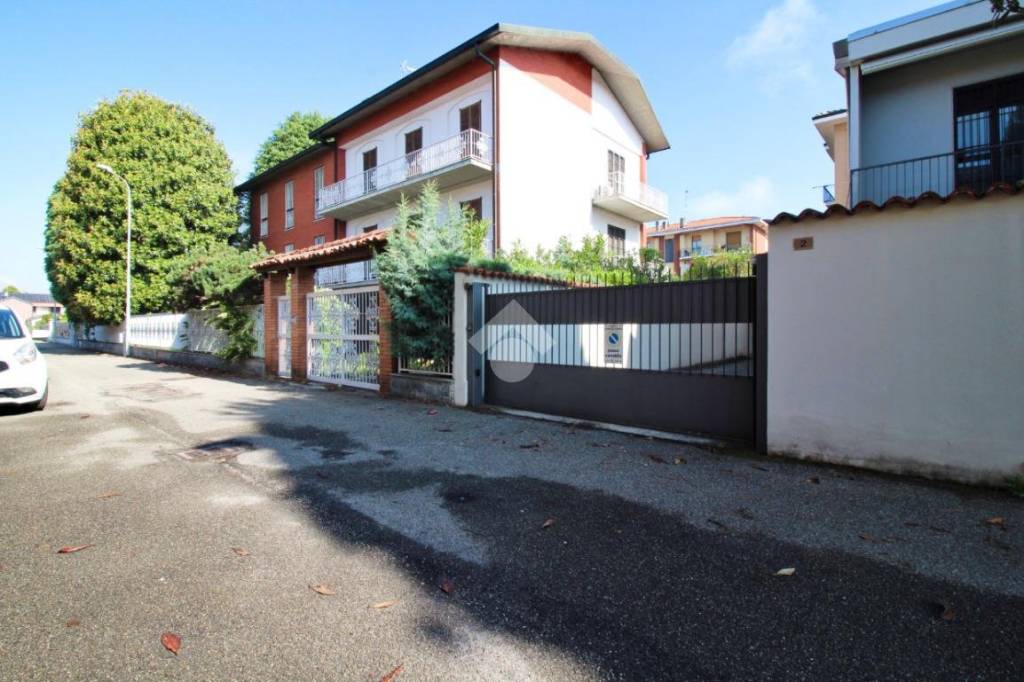 Villa Bifamiliare in vendita a San Martino Siccomario via Benedetto Croce, 004