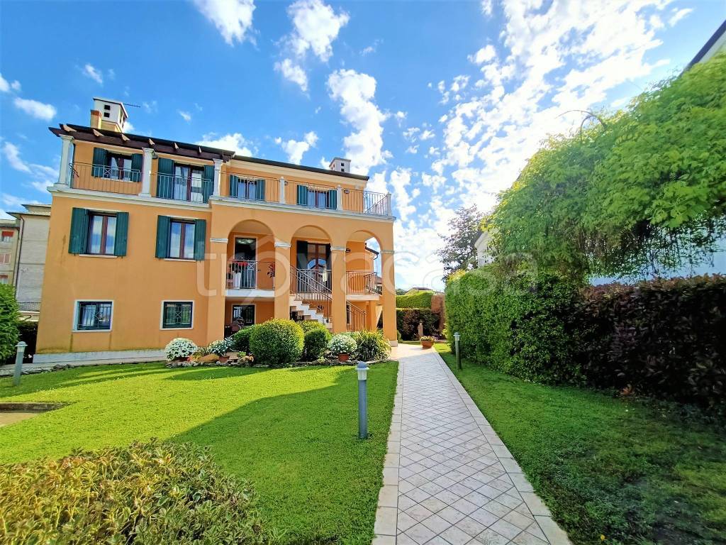 Villa in vendita ad Adria via Canareggio