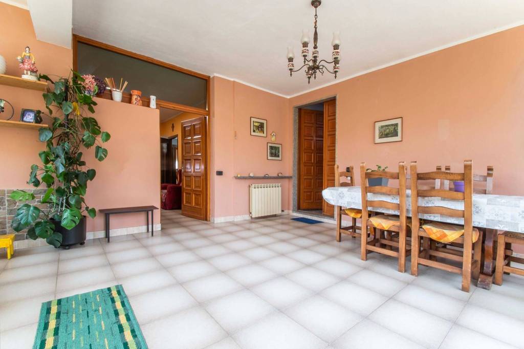 Villa Bifamiliare in vendita a Limido Comasco via Silvio Pellico