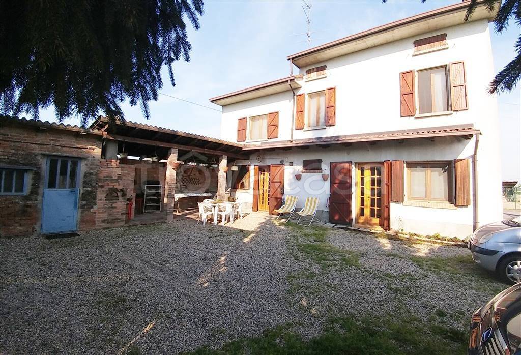Casa Indipendente in vendita a Isola Sant'Antonio