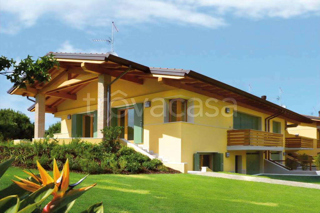 Villa a Schiera in vendita a Lignano Sabbiadoro via Casa Bianca