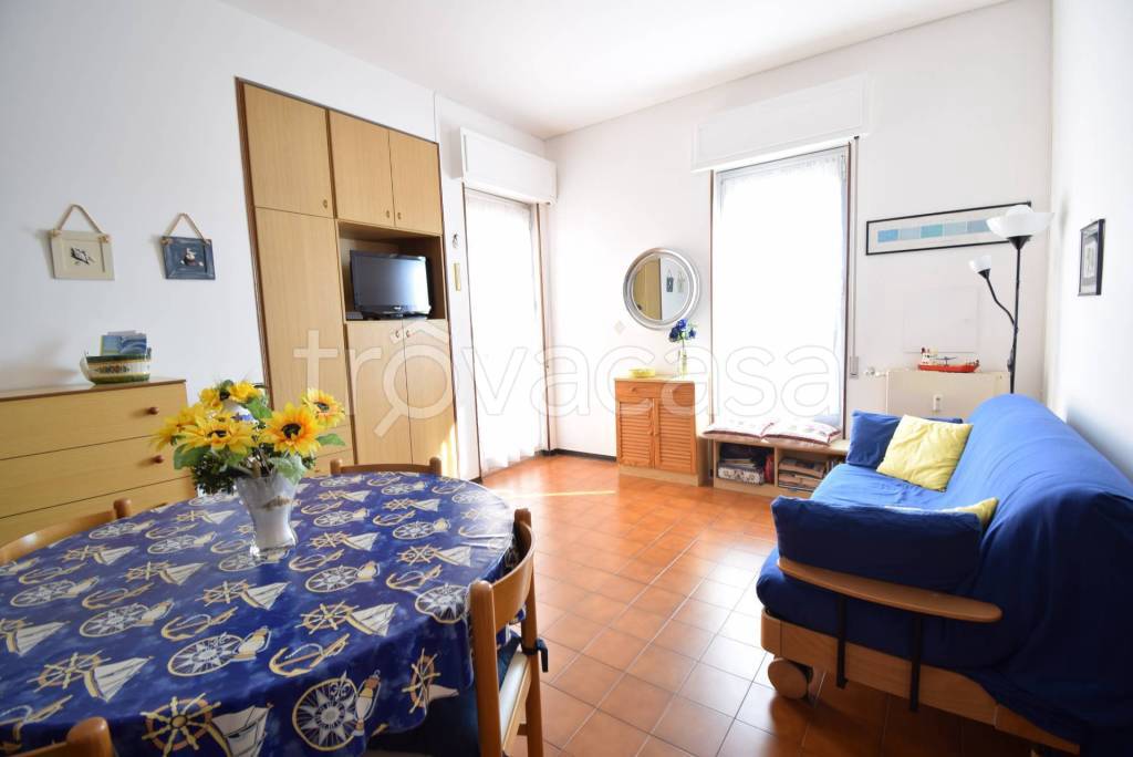 Appartamento in vendita a Diano Marina via Diano Castello, 2
