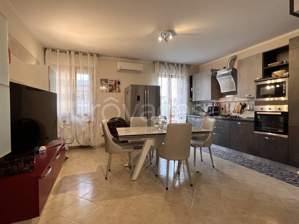 Appartamento in vendita a Castel Goffredo piazza Giacomo Matteotti, 2