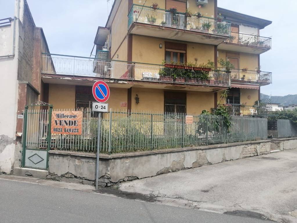 Appartamento in vendita a Casapulla via g. Orsomando