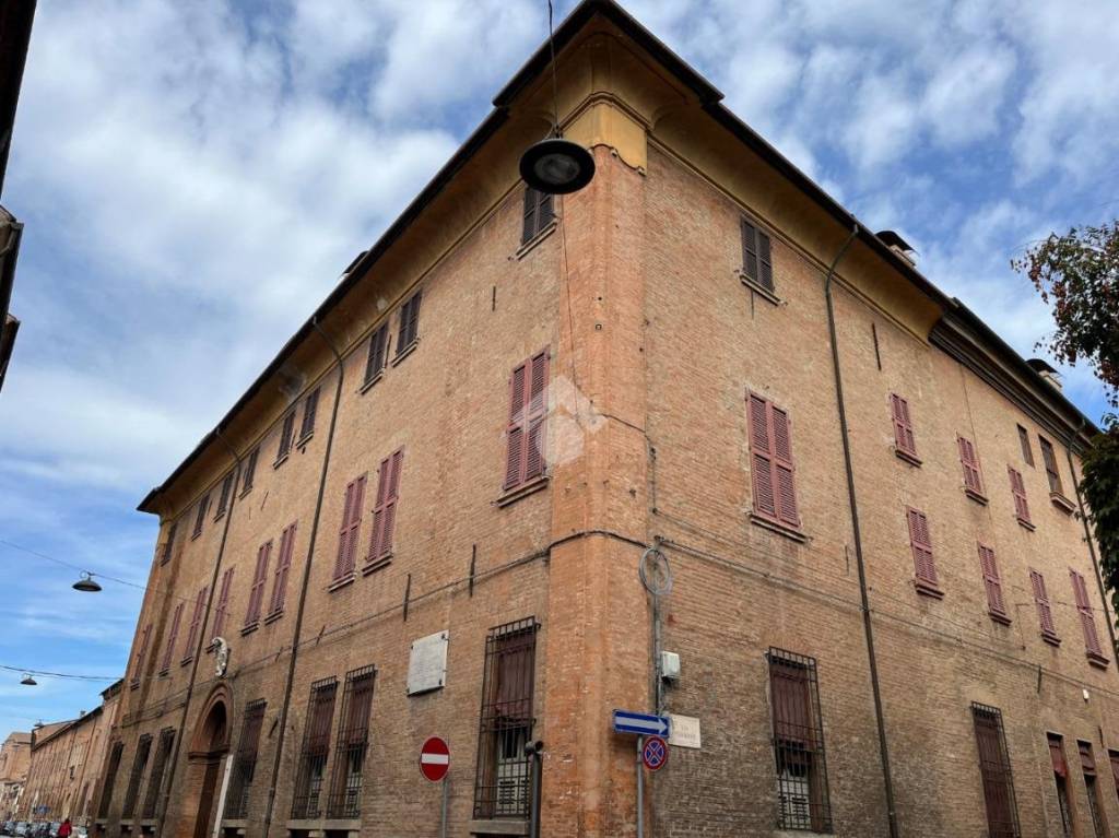 Appartamento in vendita a Ferrara via Savonarola, 27