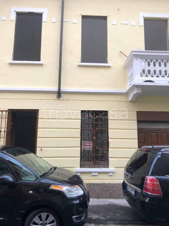 Casa Indipendente in in vendita da privato a Casalpusterlengo via Camillo Benso di Cavour, 40