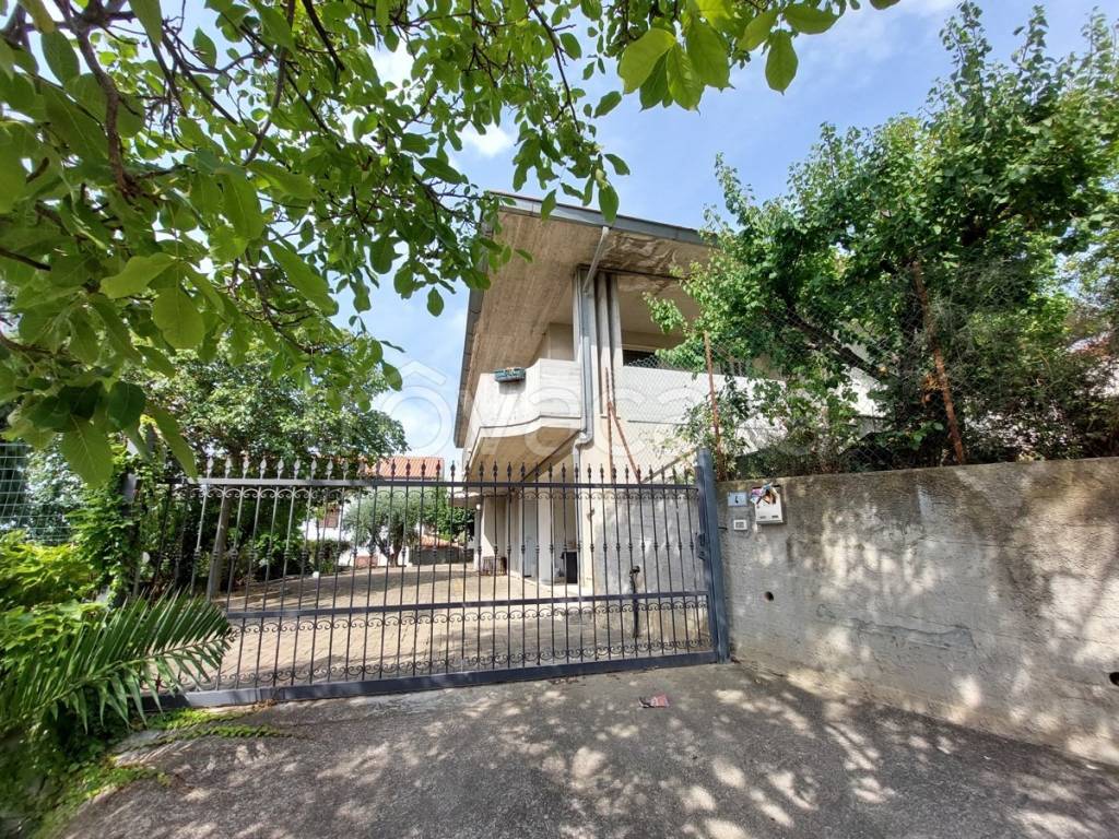 Villa in vendita a Tortoreto via Ennio Flaiano, 4
