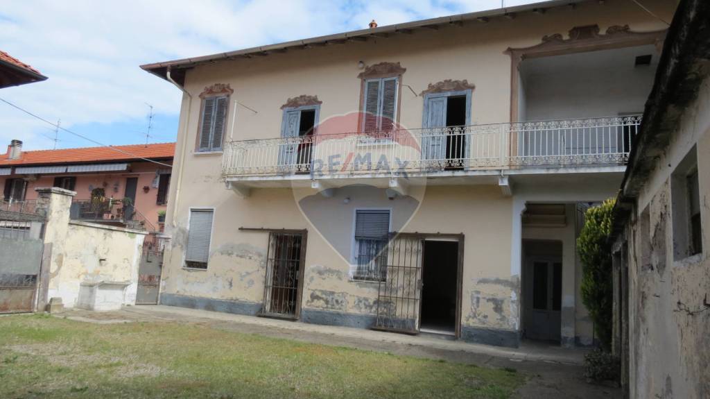 Casa Indipendente in vendita a Vanzaghello via varese, 2