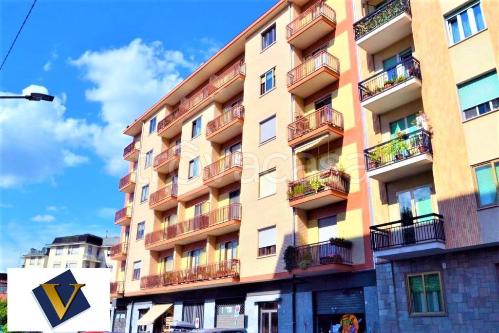 Appartamento in vendita a Rivoli via Avigliana, 9