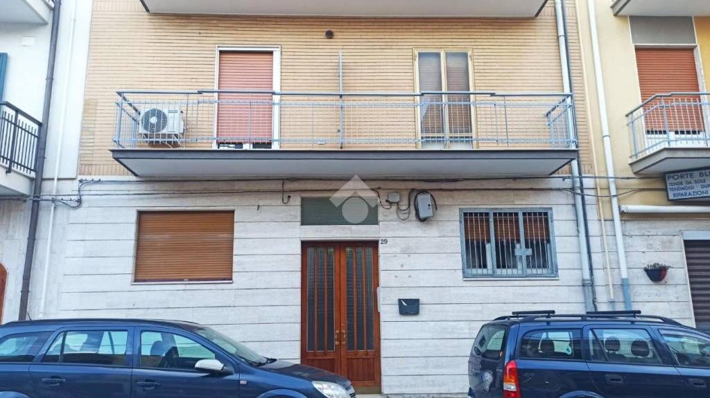 Appartamento in vendita a Mola di Bari via Fiume, 29