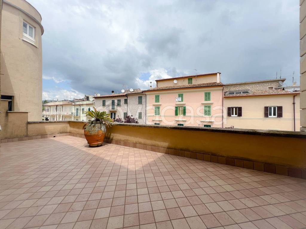 Appartamento in vendita ad Acuto piazza Margherita, 25