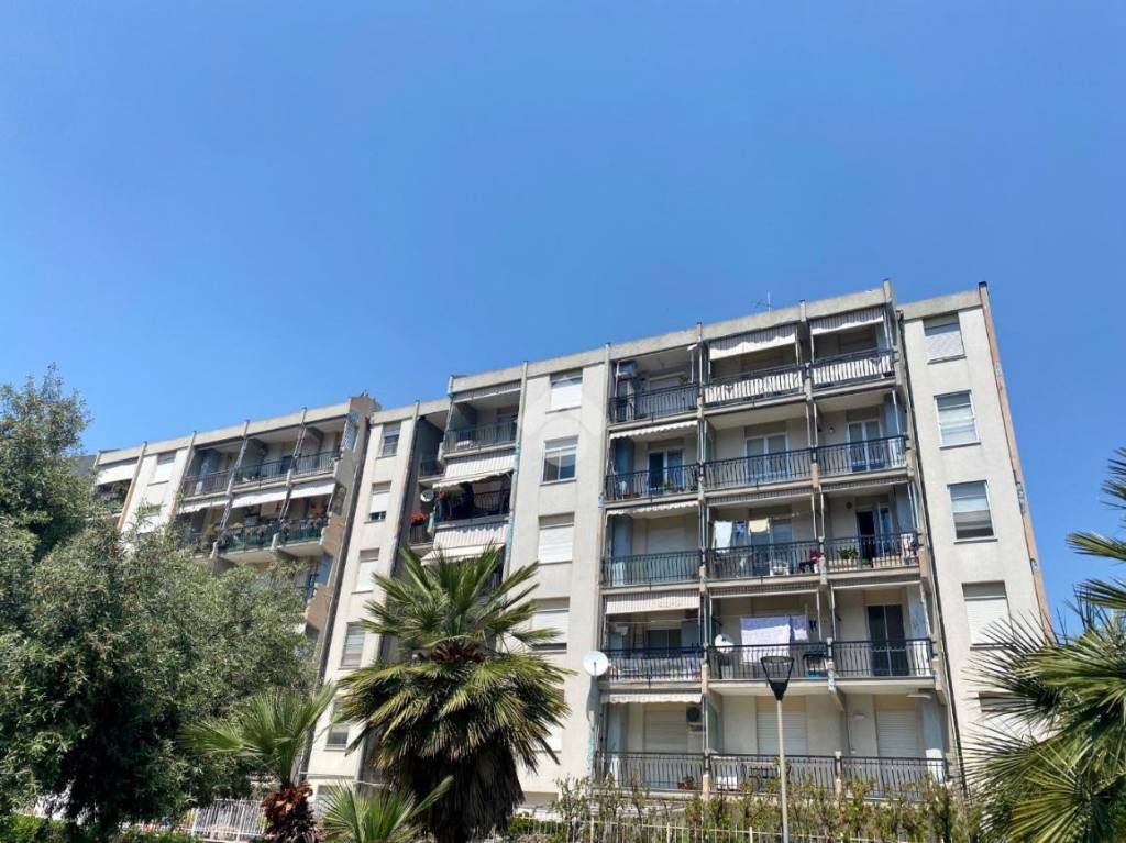 Appartamento in vendita ad Albenga viale 8 Marzo, 26