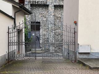 Posto auto in affitto ad aosta via vevey, 1