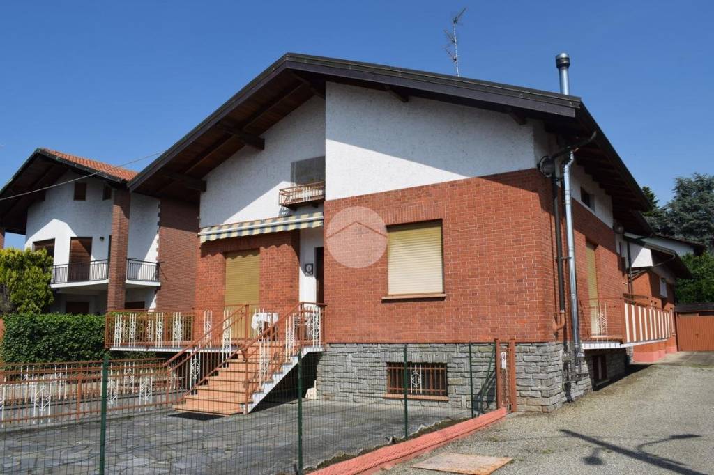 Villa in vendita a Gaglianico via Pave, 49