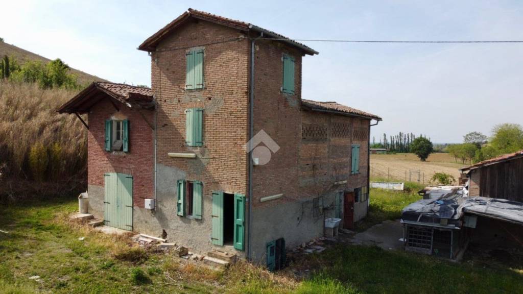 Colonica in vendita a Valsamoggia via Cà Agostini, 38