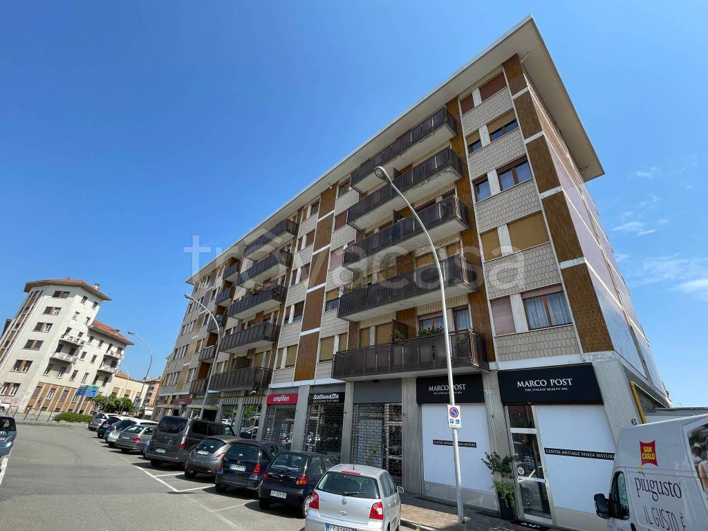 Appartamento in vendita a Biella piazza Adua, 6