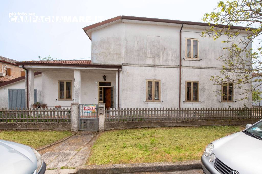 Villa in vendita a Jolanda di Savoia piazza Unità d'Italia
