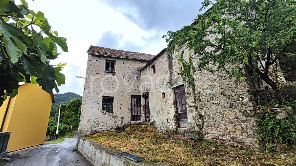 Casa Indipendente in vendita a Celle Ligure via Melina