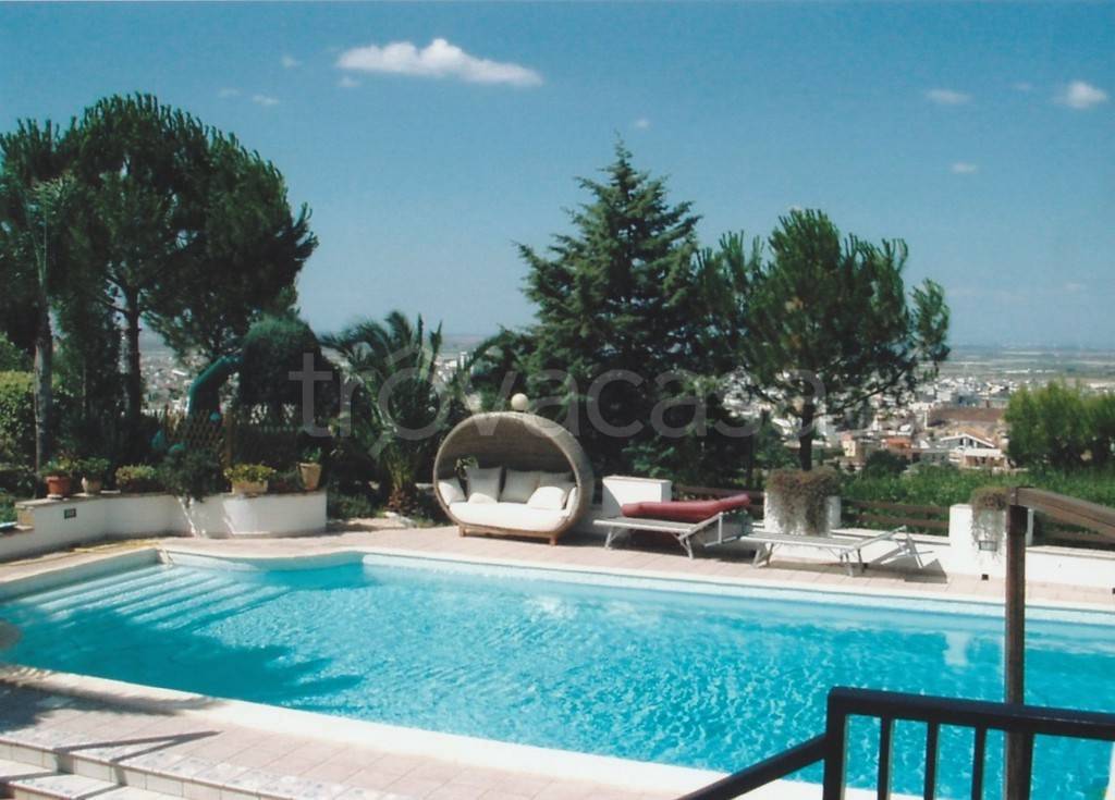 Villa in vendita a Villa Castelli via dei Pini, 74023 Grottaglie ta, Italia