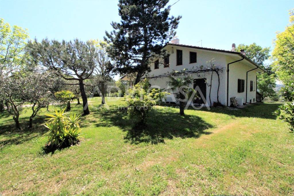 Villa in vendita a Borghi via Iola, 8