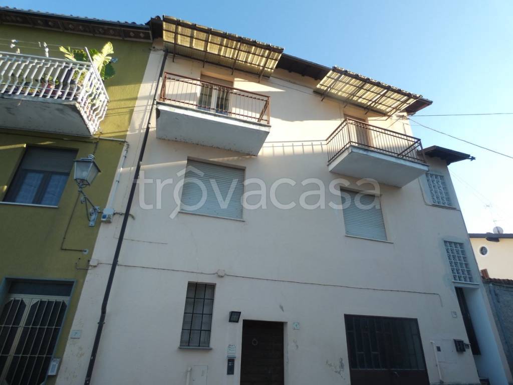 Casa Indipendente in vendita a Villanova Mondovì via Monte Calvario, 7