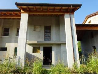 Villa a schiera in vendita a borso del grappa via asolana