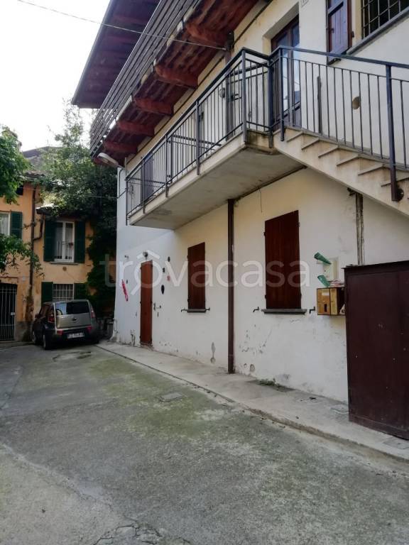 Appartamento in in vendita da privato a Brivio piazza Sinagoga, 11