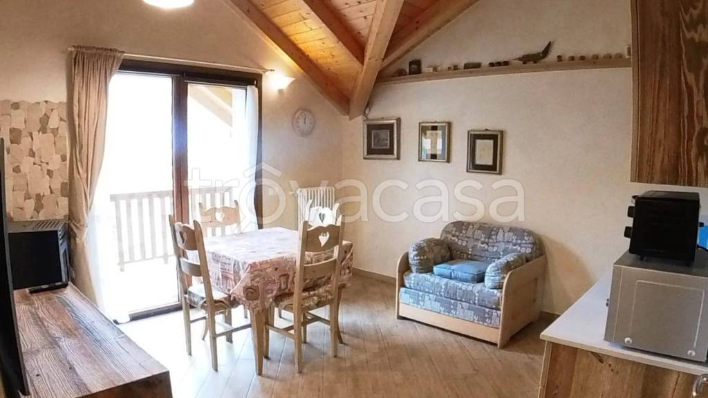 Appartamento in vendita a Monno via Valtellina, 29