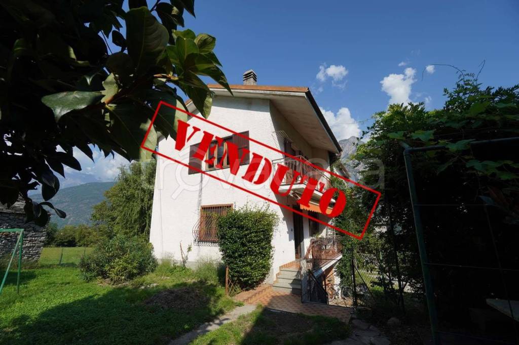 Villa in vendita a Samolaco via Overina