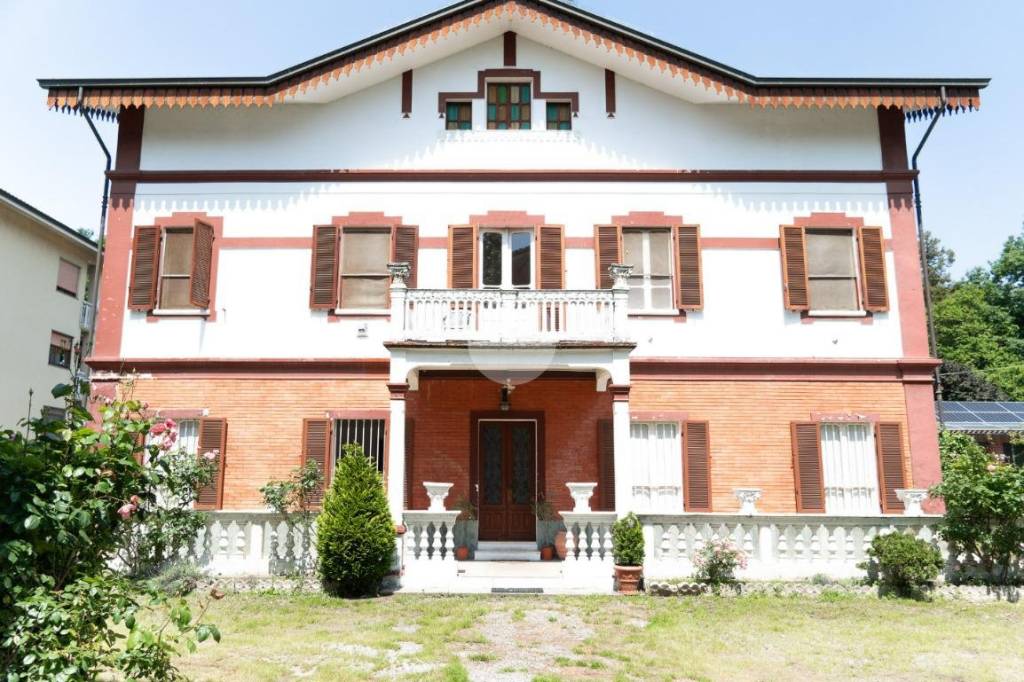 Villa Bifamiliare in vendita ad Albiano d'Ivrea via azeglio, 11