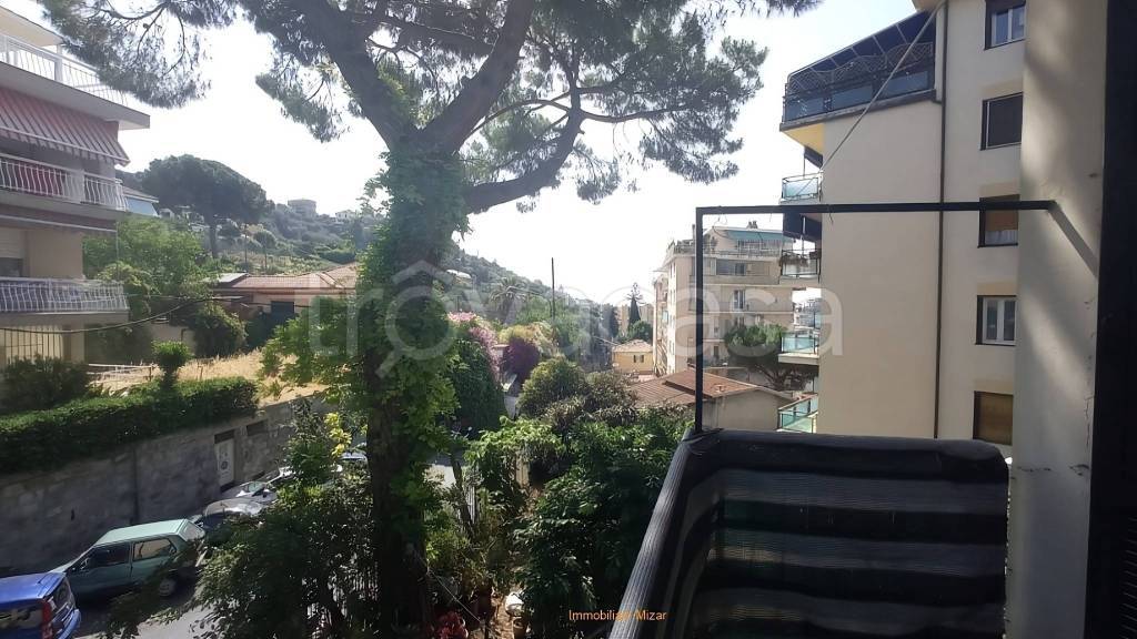 Appartamento in vendita a Sanremo strada Borgo Tinasso