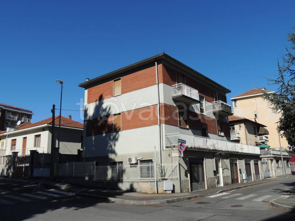 Appartamento in vendita a Collegno via Piave, 36