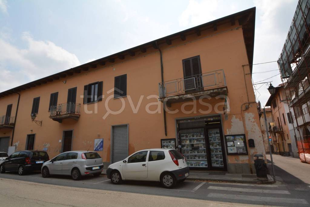 Appartamento in vendita a Carmagnola piazza Giuseppe Mazzini, 6