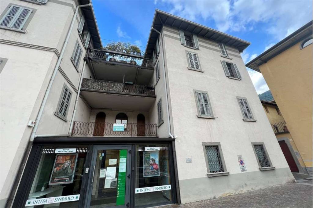 Ufficio in vendita a Esine vicolo Arciprete Guadagnini, Snc