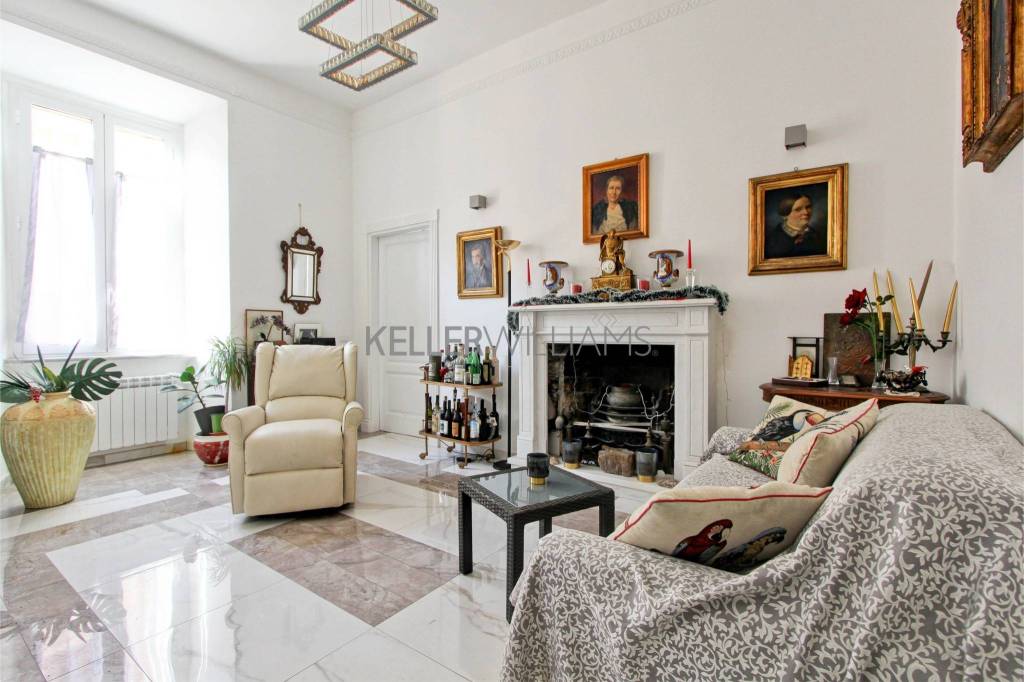 Appartamento in vendita a Roma via Castelfidardo