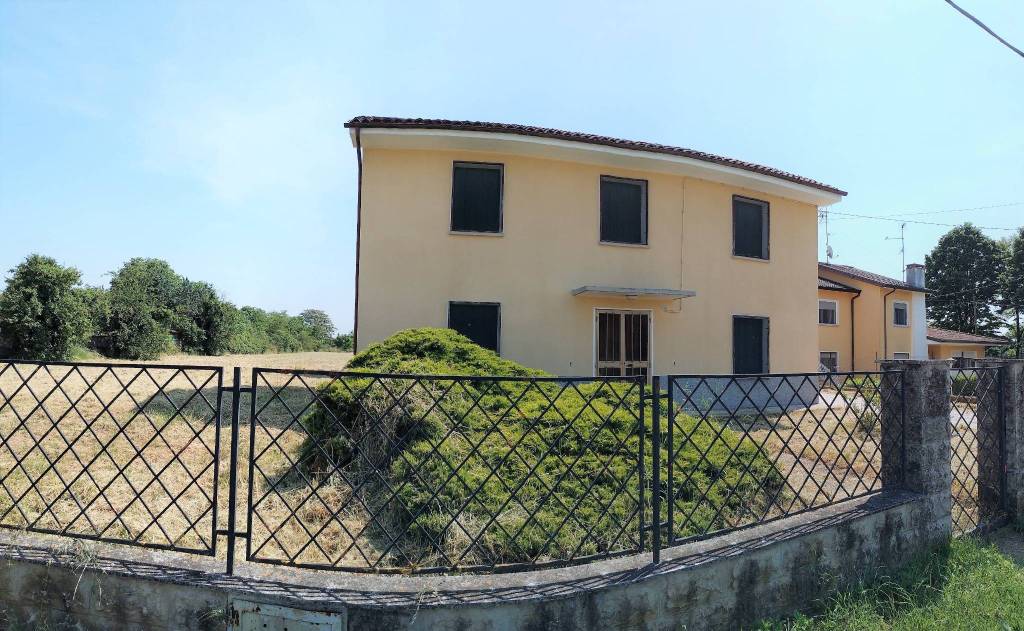 Villa in vendita a Gonars via Monte Santo