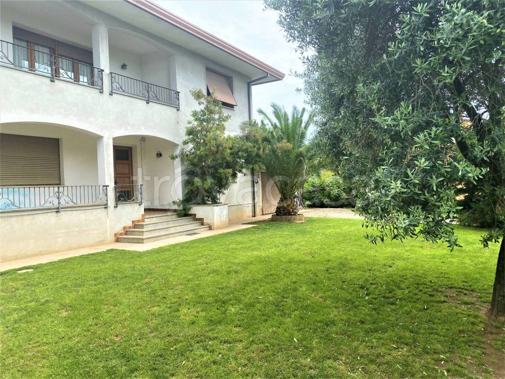 Villa Bifamiliare in vendita a Cordenons via Stradelle, 50