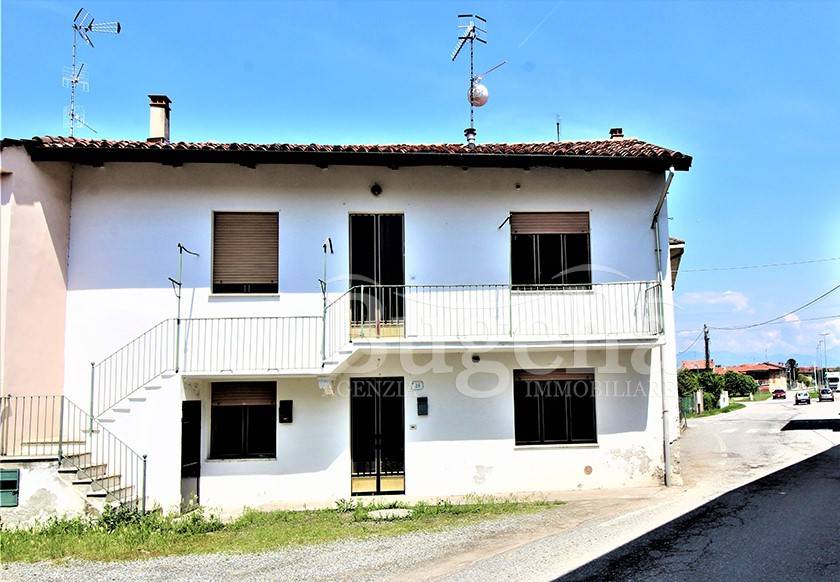 Casa Indipendente in vendita a Salussola via Dante Alighieri, 25