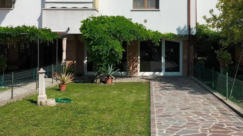 Villa a Schiera in in vendita da privato a Copparo via Luigi Longo, 8