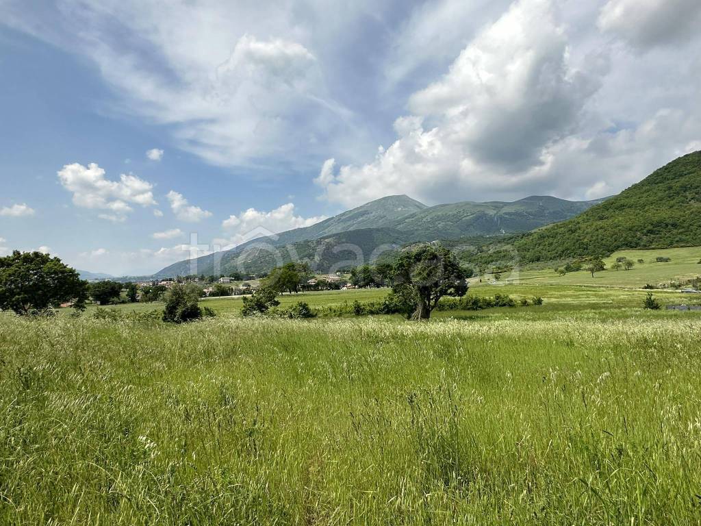 Terreno Residenziale in vendita a Fossato di Vico via Collina