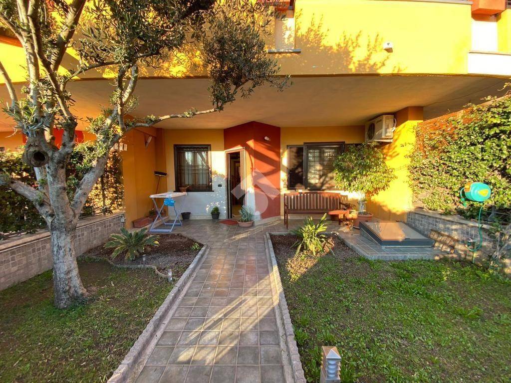 Villa a Schiera in vendita ad Acerra via pezzalunga, 117