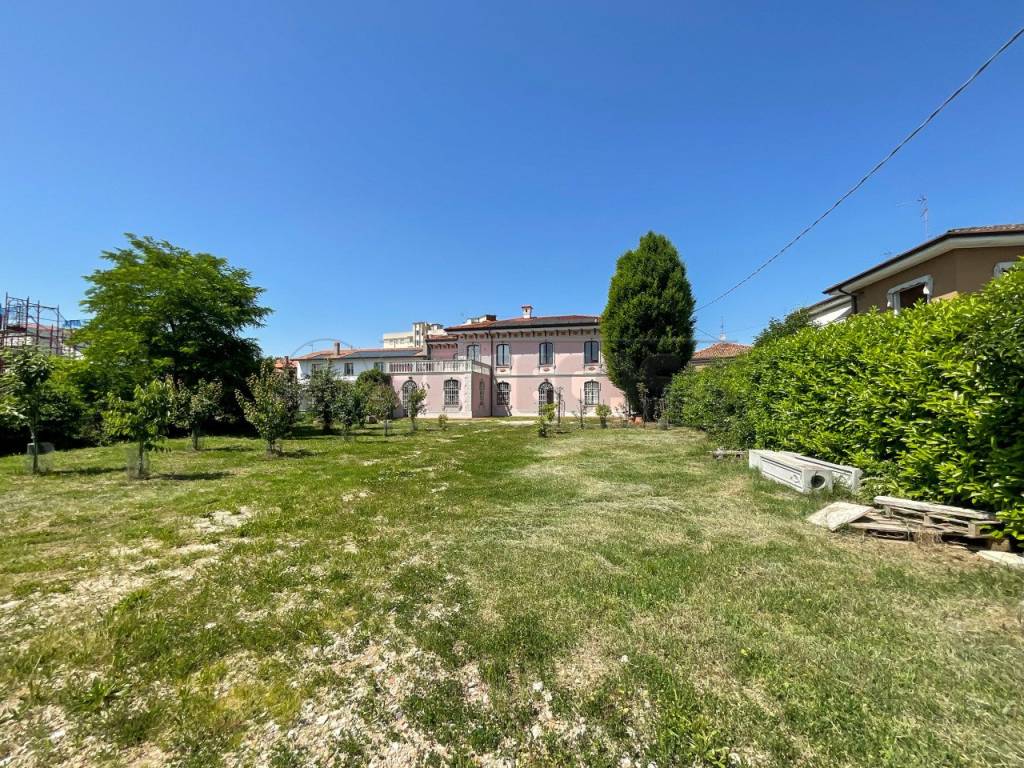 Villa in vendita a San Giorgio di Nogaro via stazione, 16