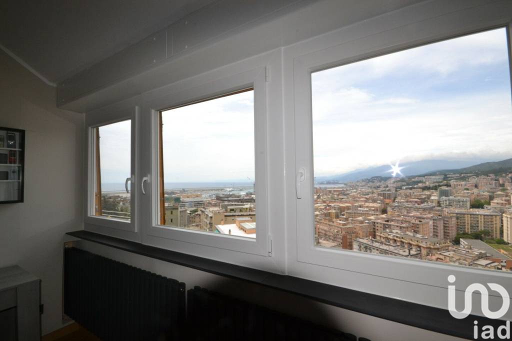 Appartamento in vendita a Genova via Antonio Sant'Elia, 100