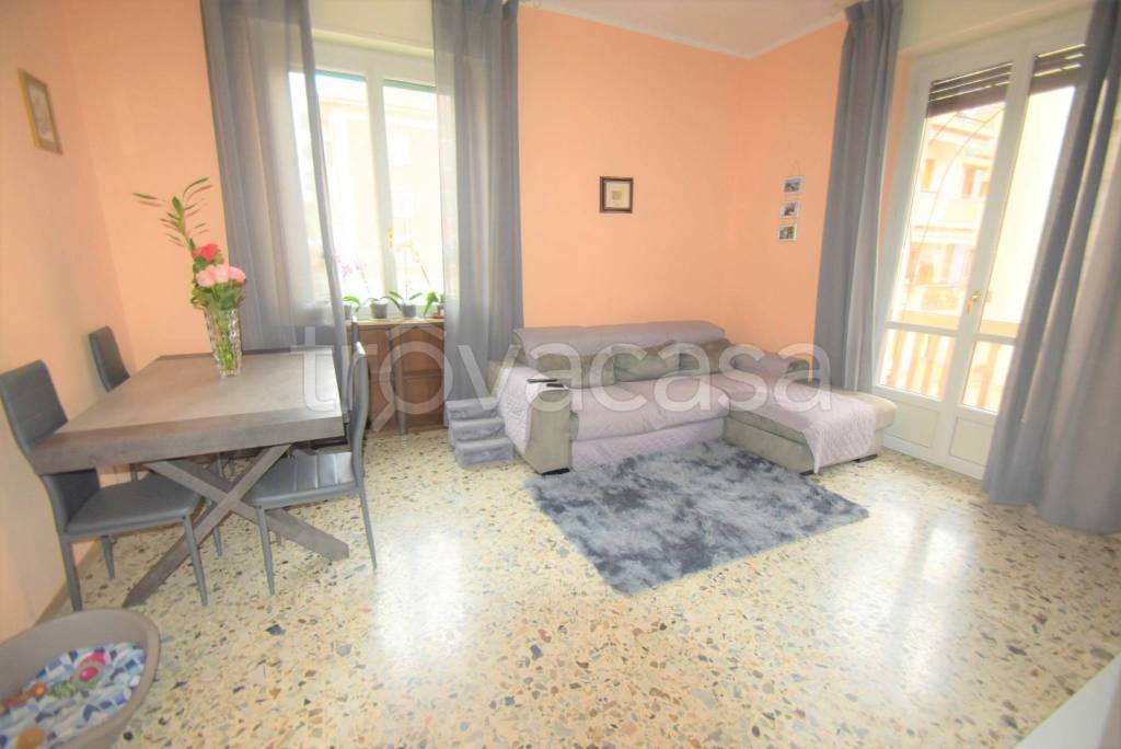 Appartamento in vendita a Vercelli via Benadir