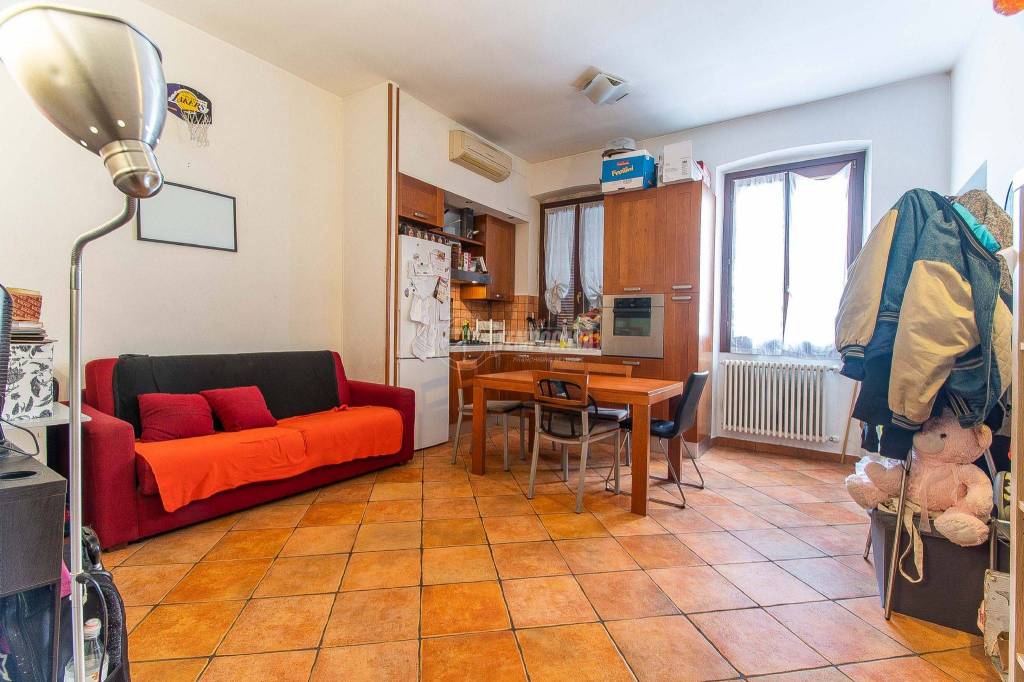 Appartamento in vendita a Seveso via Gioacchino Rossini 9