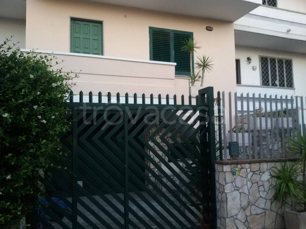 Villa in in vendita da privato a Pozzuoli via Monte Nuovo Licola Patria, 135