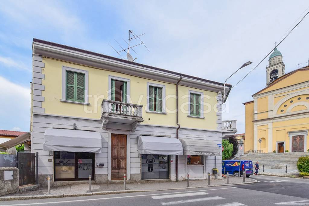 Appartamento in vendita a Cantù via Generale Antonio Cantore